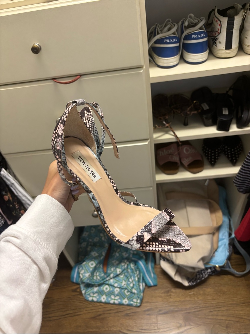 Steve Madden heel 
Worn once 
Size 8